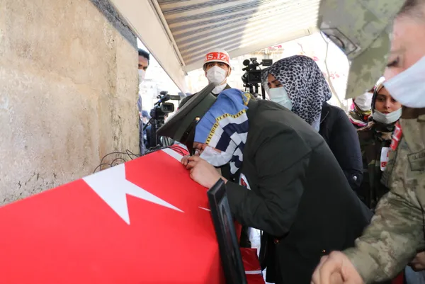 Son dakika | Türkiye, PKK'lı teröristlerin katlettiği Gara şehitlerini uğurluyor