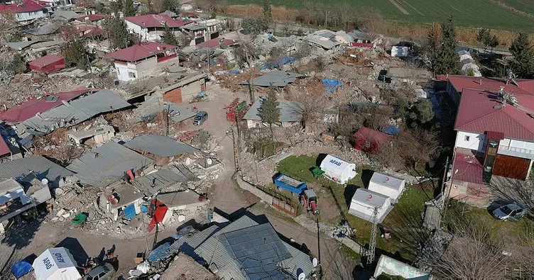 Fay hattı üzerindeki Kuyumcular Köyü neredeyse yok oldu... Küçük kıyamet diyorlarsa, o burada oldu