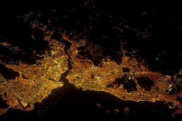 Uzaydan Türkiye'yi çekti