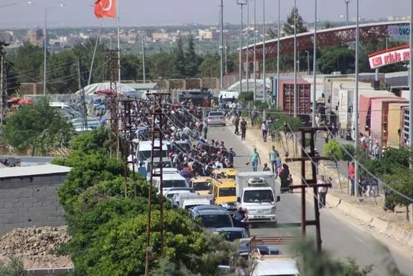 Suriyeli 162 bin sığınmacı terörden arındırılan bölgelere döndü