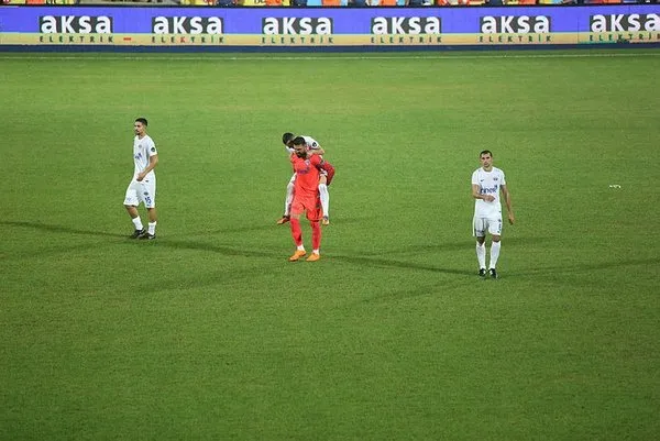 Kasımpaşalı kaleci Ramazan Köse'den alkış toplayan hareket