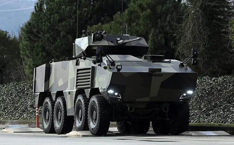 Türkiye’nin yerli motorlu ilk 8x8 aracı göreve hazır