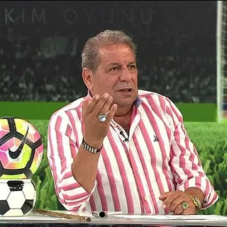 Erman Toroğlu'ndan Burak Yılmaz yorumu: Bilerek vermedi Erman Toroğlu'ndan Burak Yılmaz yorumu: Bilerek vermedi