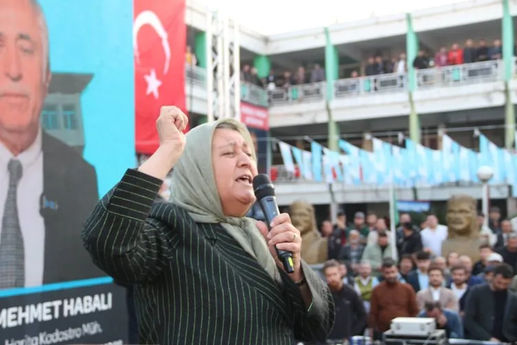 İYİ Parti’de Antalya krizi: Konuşmasına izin verilmeyen Nesrin Ünal açılışı terk etti!