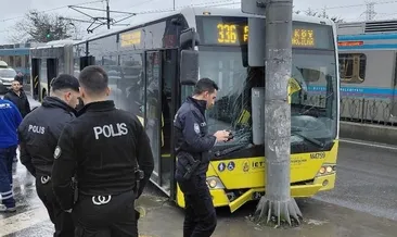 İETT otobüsü direğe çarptı