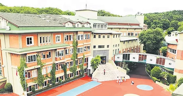 Özel okulda LGBT’li öğretmen skandalı