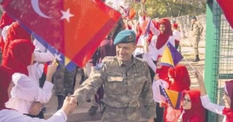 Türk askerinden Bosna Hersek’te eğitime destek