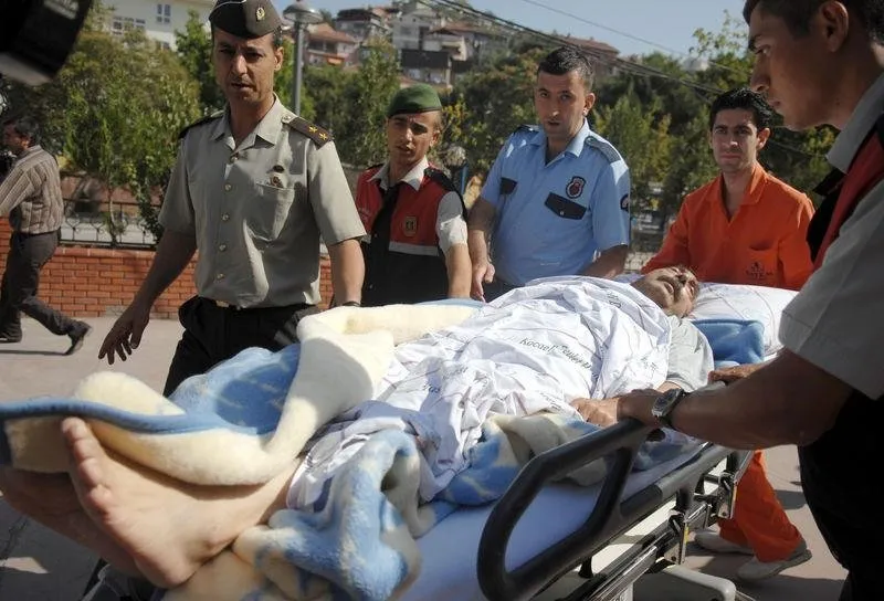 Veli Küçük hastaneye kaldırıldı Son Dakika Haberler