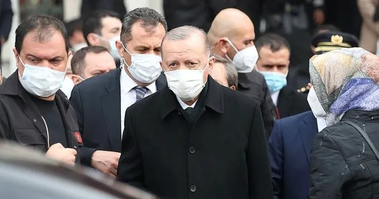 Başkan Erdoğan, cuma namazını Dolmabahçe Bezm-i Alem Valide Sultan Camisi’nde kıldı