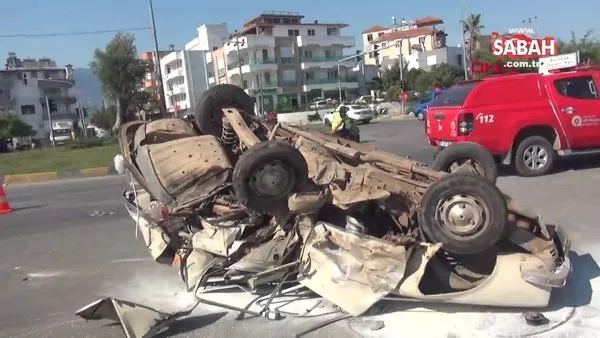 Antalya Demre'de otomobiller çarpıştı 1 ölü, 3 yaralı | Video