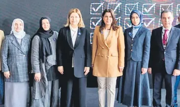 Kadınlar hem işte hem evde üretiyor