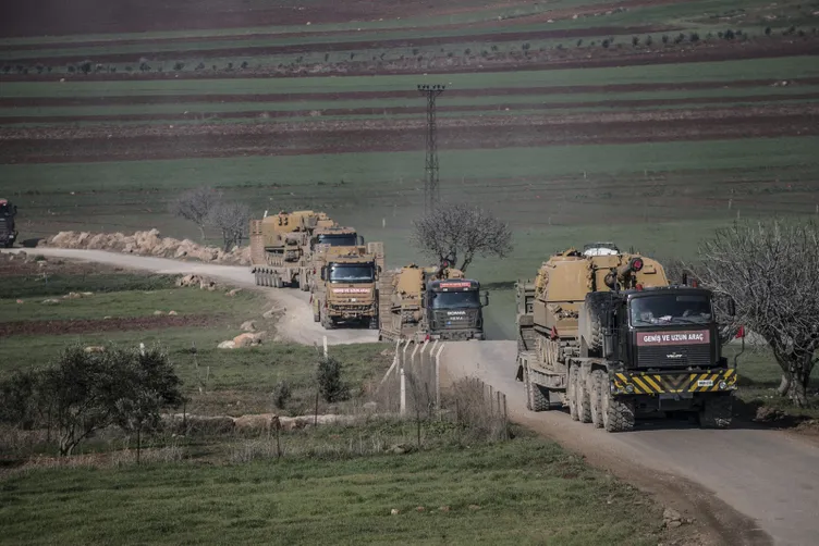 Son Dakika: TSK'ya ait yaklaşık 50 araçlık konvoy İdlib’e girdi.