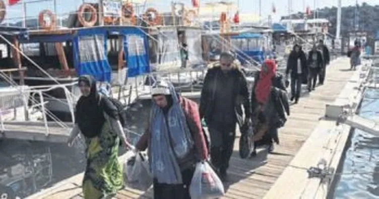 76 kaçak göçmen İtalya’ya gidemedi
