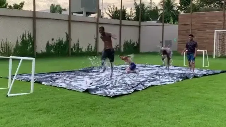 Talisca'dan sabunla sahada müthiş hareket!