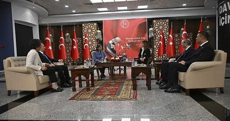 MHP’de bayramlaşma trafiği