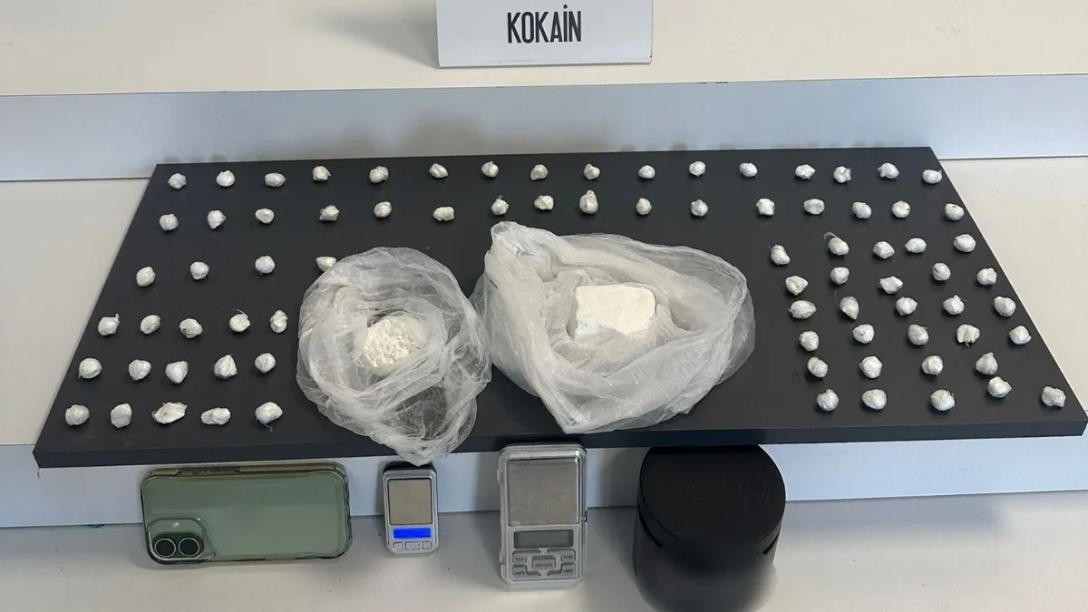 Satışa hazır uyuşturucularla yakaladılar – Yaşam Haberleri Satışa hazır uyuşturucularla yakaladılar – Yaşam Haberleri