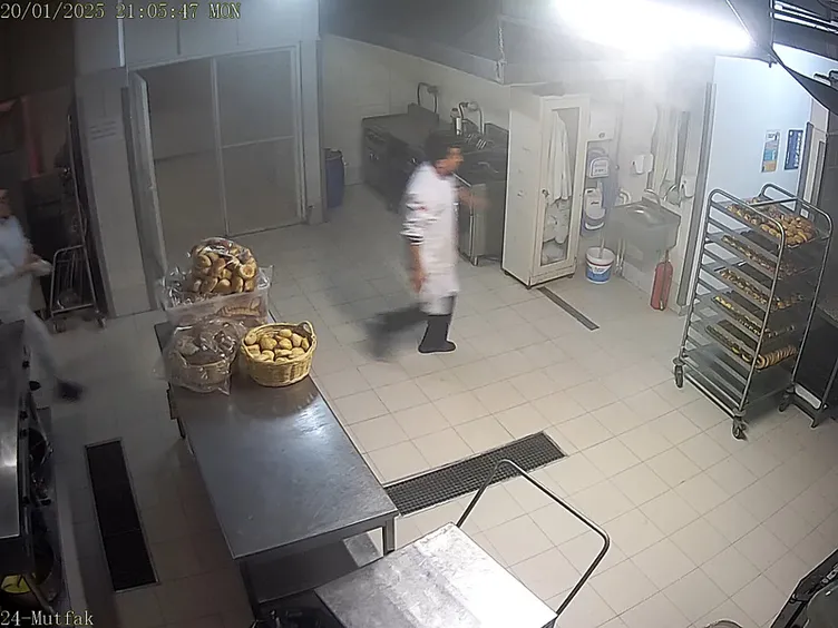 Kartalkaya faciasında yeni görüntü! Yangın termostatı bozuk olan kızartma cihazından çıktı