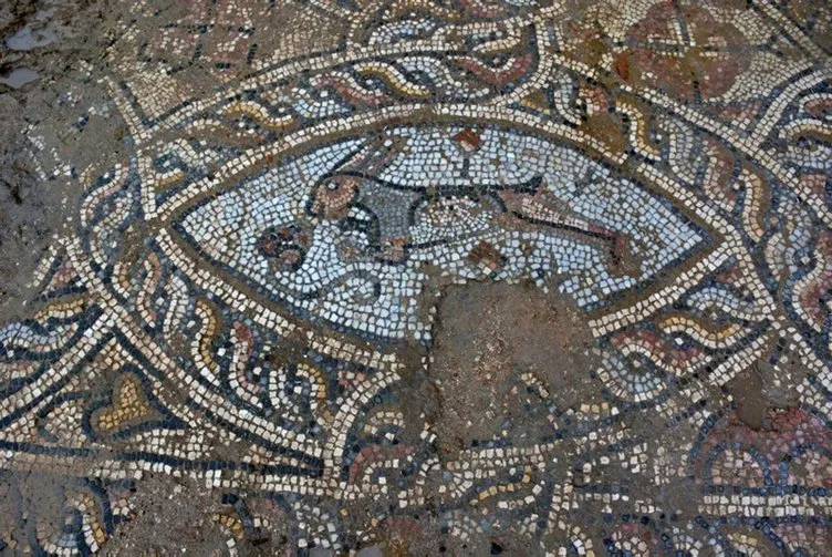 Temel kazısında Roma mozaikleri bulundu!