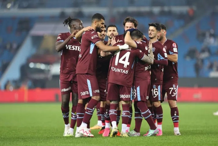 Son dakika haberleri: Trabzonspor’da kadro dışı kalmıştı! Abdülkadir Ömür’ün imzayı atacağı takım belli oldu: Galatasaray derken büyük sürpriz…