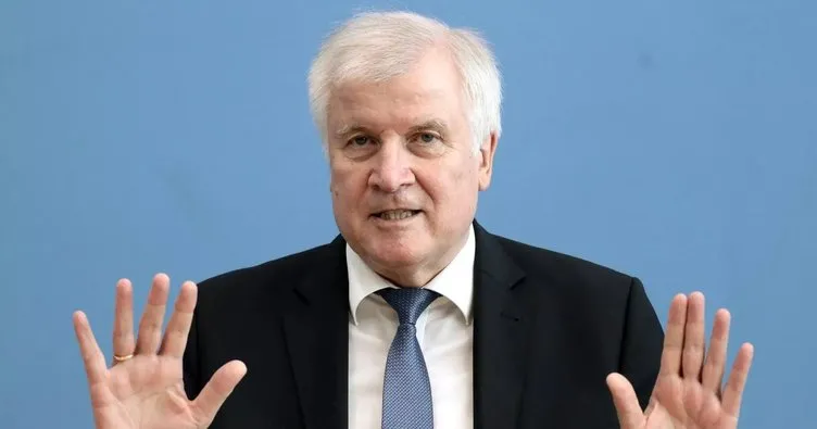 Seehofer’den acı itiraf: Suçlu biziz