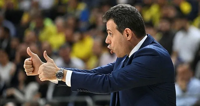 Fenerbahçe Beko’da Dimitris Itoudis ile yollar ayrıldı! Fenerbahçe Beko’da Dimitris Itoudis ile yollar ayrıldı!