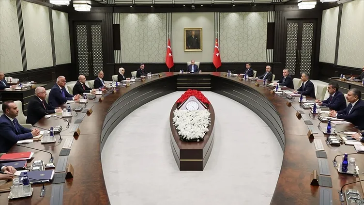 Başkan Erdoğan liderliğinde kritik Kabine Toplantısı bugün gerçekleşiyor! İşte masadaki konular