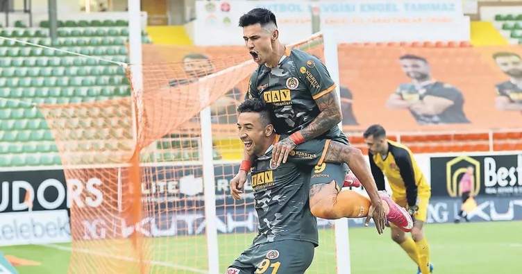 Devleri kıskandırdı