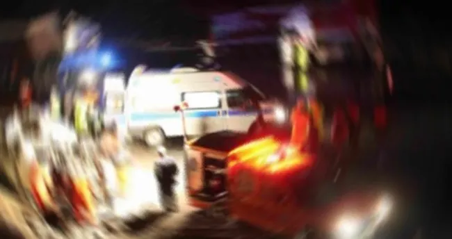 İzmir’de iki otomobil çarpıştı: 1 ölü, 2 yaralı