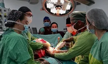 Karın ağrısı şikayeti ile gelen hastanın karnından 26 kilogramlık tümör çıktı #trabzon