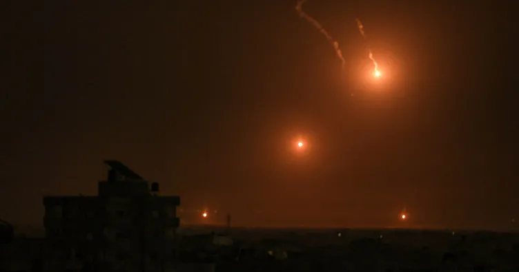 Gazze’deki katliam gecesinden yürek yakan görüntüler! Kadın ve çocuklar böyle feryat etti...