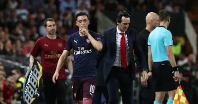 Arsenal finale çıktı, Mesut Özil’in o hareketi geceye damga vurdu