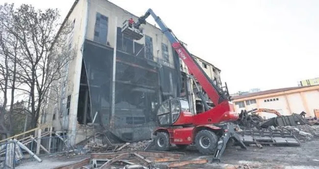 Maltepe havagazı fabrikası yıkılıyor