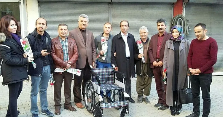 Hakkari’de Ak Parti’den engellilere destek