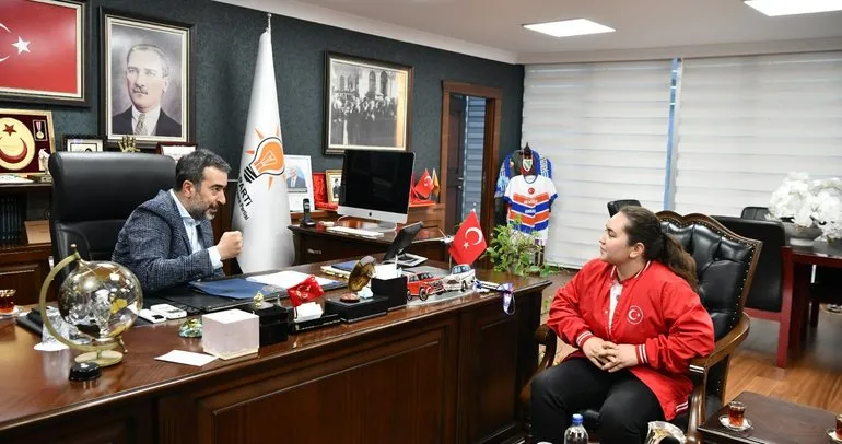 ABB’den skandal karar! Hakan Han Özcan ile görüşen Sude Nur Çakır’ın sözleşmesi feshedildi