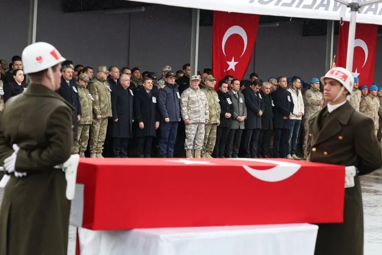 Türkiye kahramanlarını uğurluyor: Pençe-Kilit şehitlerimize veda…