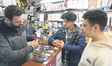 Bana akılsız bir telefon lütfen!