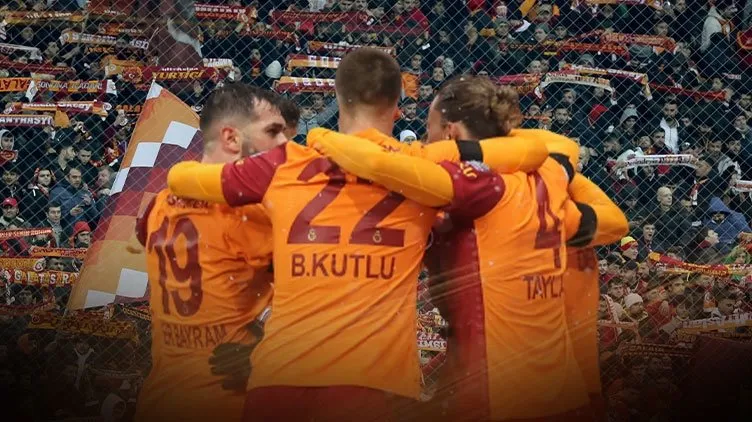 Son dakika: Trabzonspor mağlubiyeti sonrası Galatasaraylı taraftarlardan o futbolculara sert tepki! Defolup gitsinler...