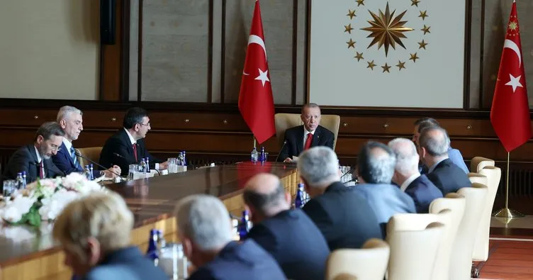 Son dakika! Başkan Erdoğan: Fahiş fiyat balonu yavaş yavaş sönüyor