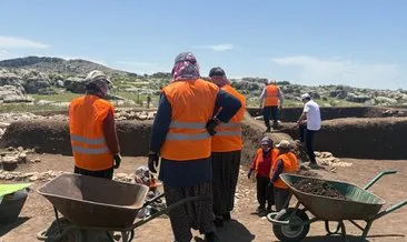 Kadınlar, tarihin katmanlarını yeniden dokuyor #diyarbakir