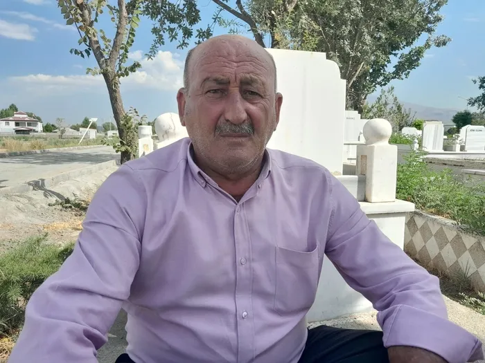 sabah-gundeme-getirdi-59-yillik-hasret-bitti-sehit-babasinin-mezarini-buldu-1692765508425.jpg SABAH gündeme getirdi, 59 yıllık hasret bitti! Şehit babasının mezarını buldu