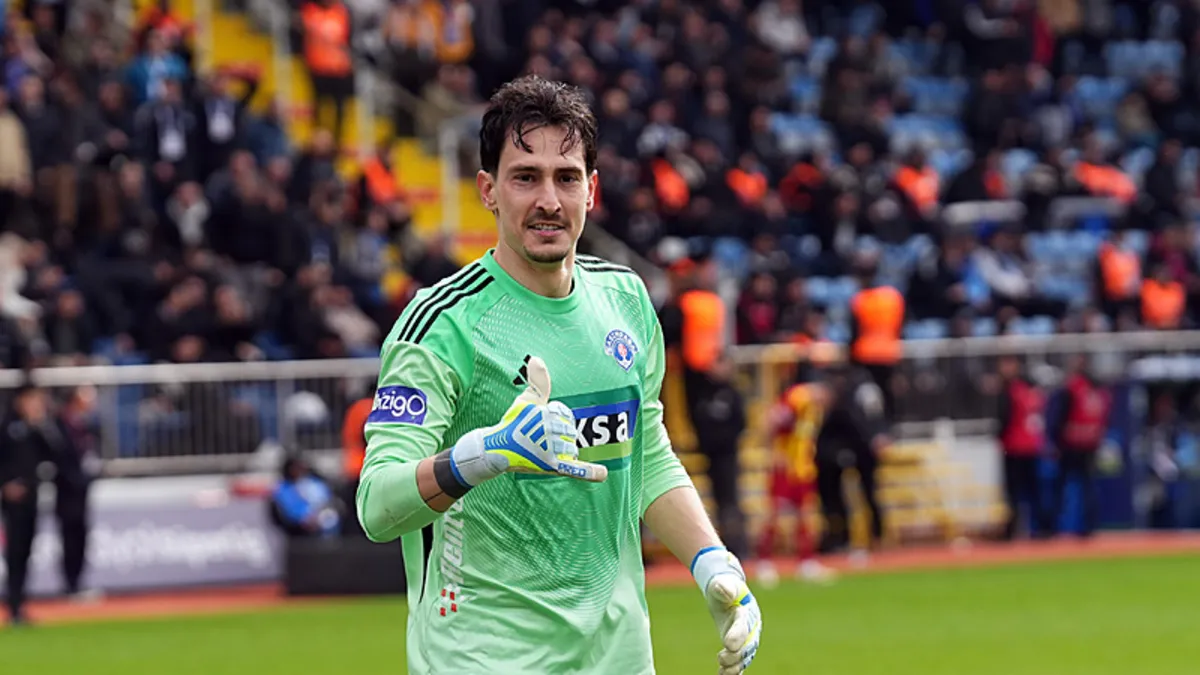 Süper Lig'de 30. kaleci golü Gianniotis'ten!