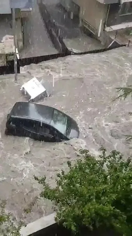 CHP’li başkandan skandal sözler! Hem afet yönetiminde sınıfta kaldı hem kadın muhtarı azarladı