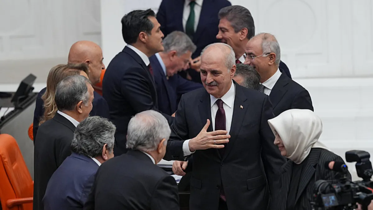 TBMM Başkanlığı seçiminde ilk tur tamamlandı: Numan Kurtulmuş yarışı önde götürüyor TBMM Başkanlığı seçiminde ilk tur tamamlandı: Numan Kurtulmuş yarışı önde götürüyor