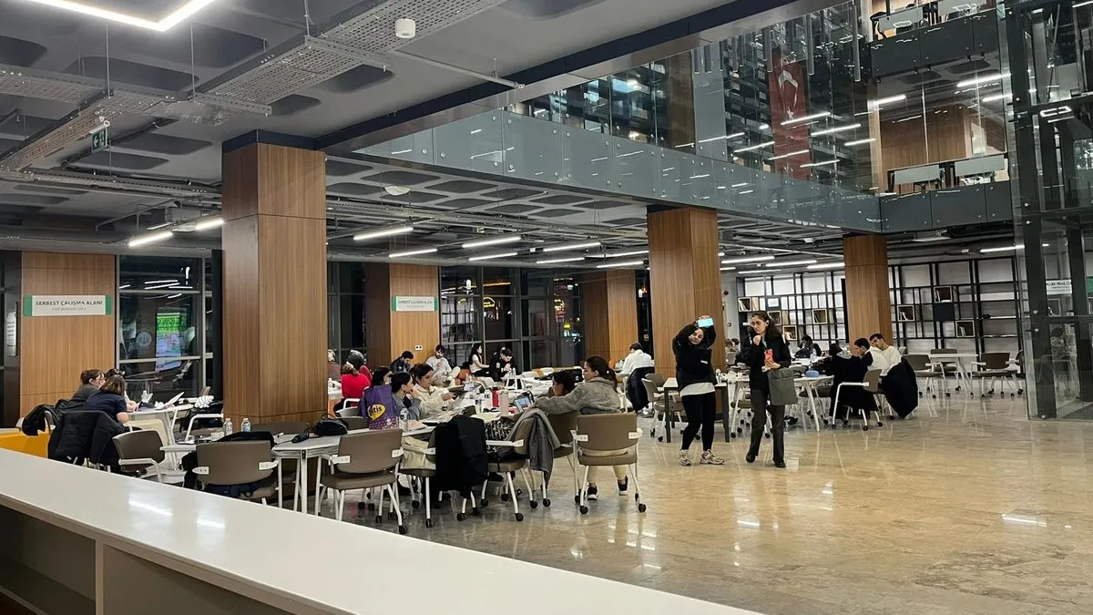 İÜ Merkez Kütüphanesi açıldı: 24 saat açık bir öğrenme yuvası