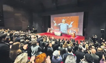 Tiyatronun usta çınarına veda