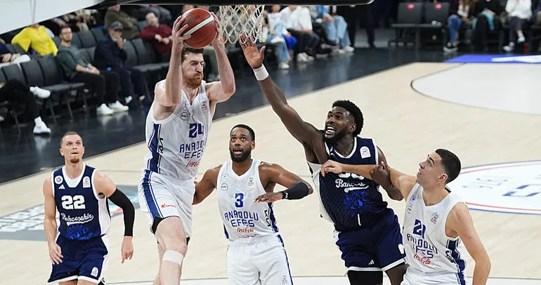 Bahçeşehir Koleji, Anadolu Efes’i devirdi!
