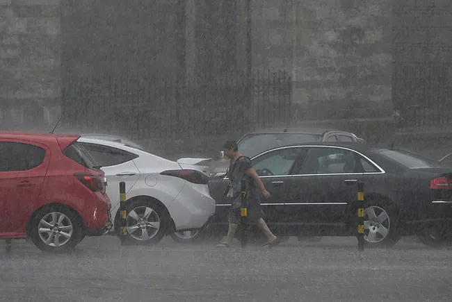 Meteoroloji'den İstanbul için son dakika uyarısı! Sağanak yağış geliyor: Saat verildi