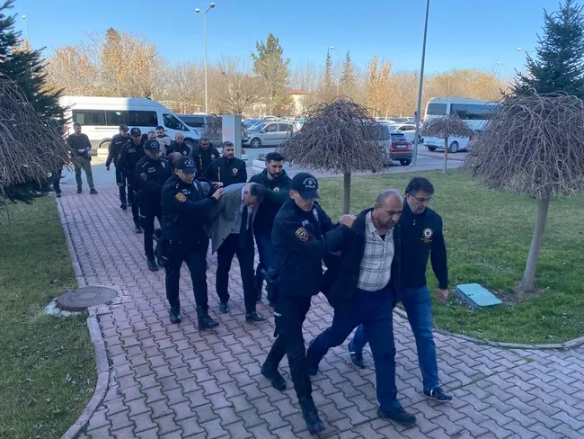 konyada-bina-cokmustu-6-kisi-sulh-ceza-hakimligine-sevk-edildi-1737995459394.jpg