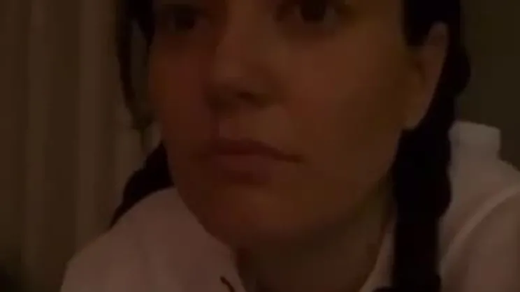 Pelin Akil’i ağlatan yorum! | Video