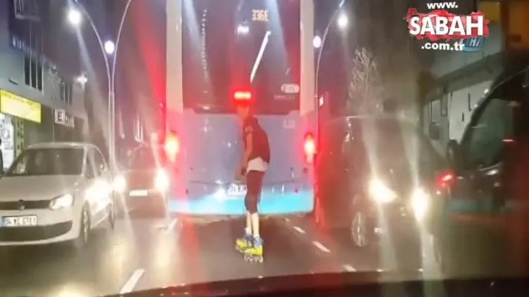 İstanbul’da patenli gencin tehlikeli yolculuğu kamerada